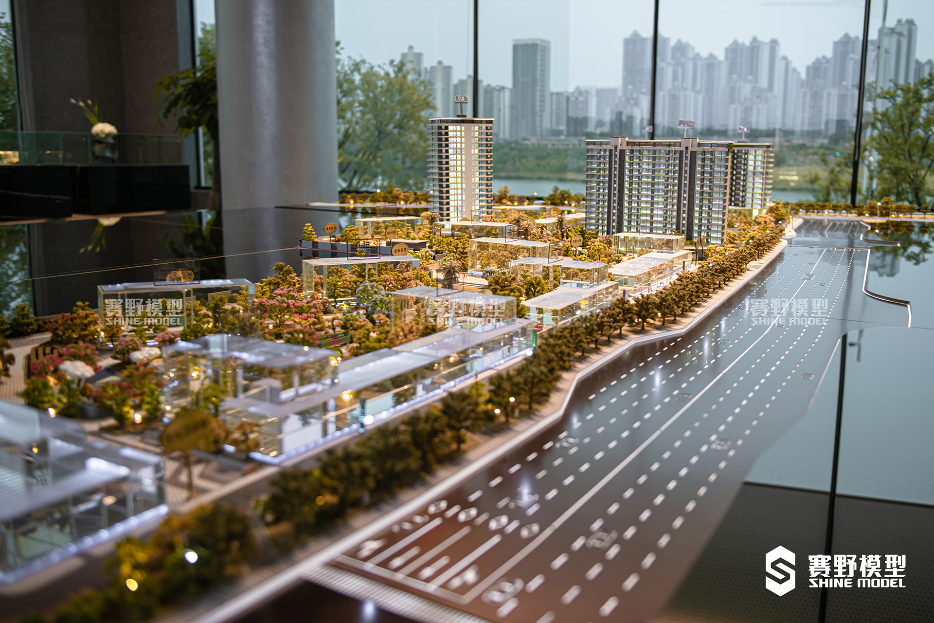 中国铁建·西派御江沙盘模型